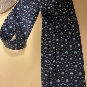 Youth Vineyard Vines hockey tie